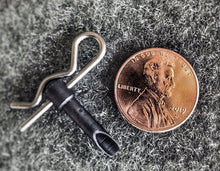Load image into Gallery viewer, Tactical Handcuff key with R-Clip to allow for more torque.